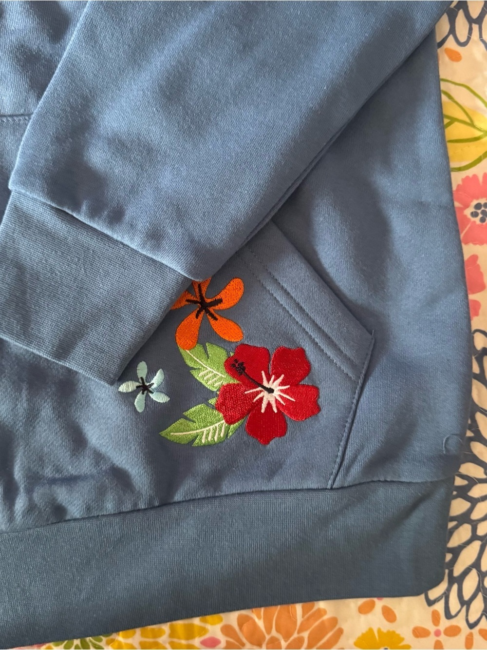 NWT small Disney Lilo & Stitch Floral Ohana Hoodie - Picture 5 of 6